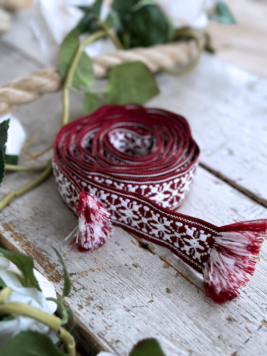 Tautiska raksta josta - bordo 350cm